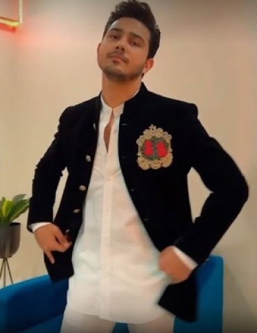 Basics N Offbeat Parhak Boutiq