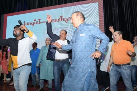 Rising Stars Entertainer by Tu