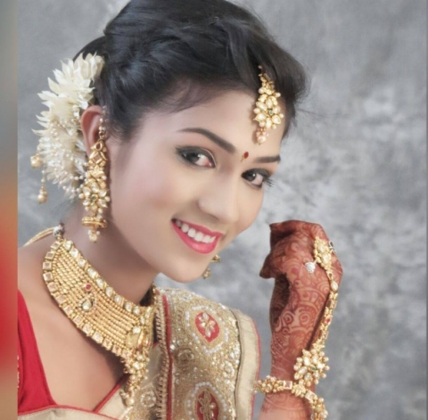 AIM Unisex Salon N Bridal Make