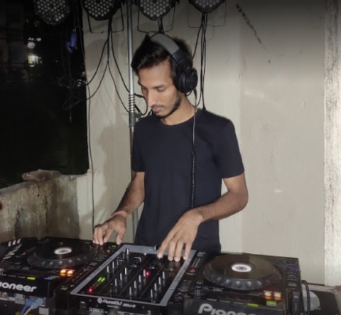 Dj Akash sound N light