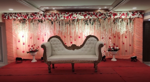 Ashu Flower Decorator