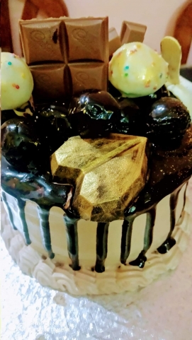 B Home Bakers And Florists