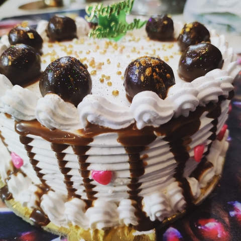 B Home Bakers And Florists