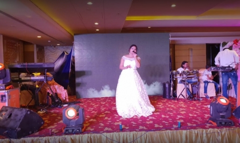 Anchor  And EMCEE Shweta Jaisw