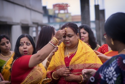 The Wedding LineThe Wedding Li