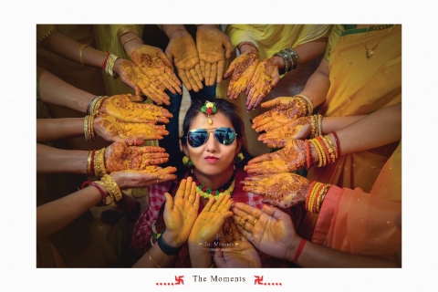 MUHURTO - A Moment Catcher