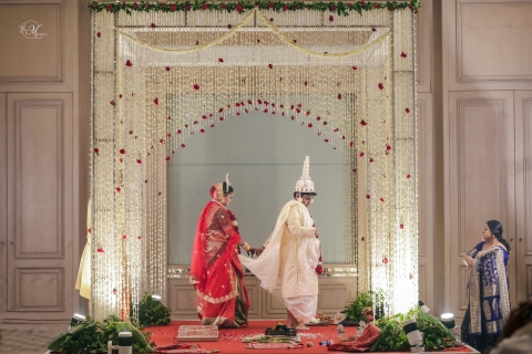 MUHURTO - A Moment Catcher