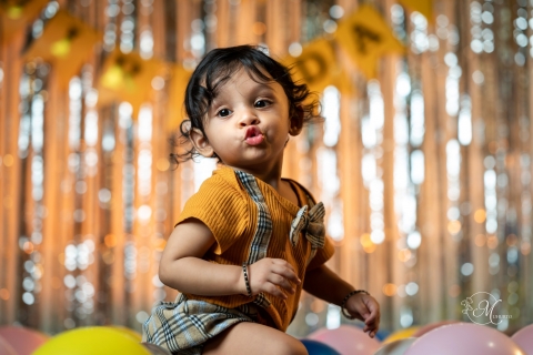 MUHURTO - A Moment Catcher